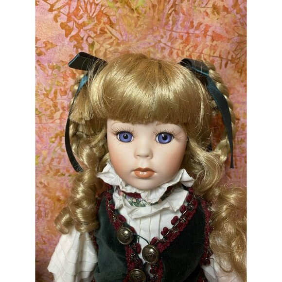 Vtg Swiss Miss Porcelain Doll no tags 1990s 17" Dolls of the World GEPPEDDO - Picture 3 of 5